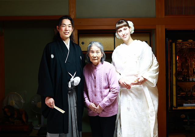 色掛けの花嫁画像